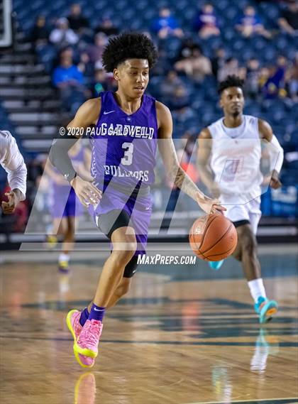 Thumbnail 2 in Garfield vs. Eastside Catholic (WIAA 3A Semifinal)  photogallery.