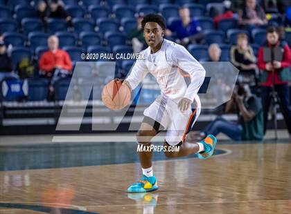 Thumbnail 1 in Garfield vs. Eastside Catholic (WIAA 3A Semifinal)  photogallery.