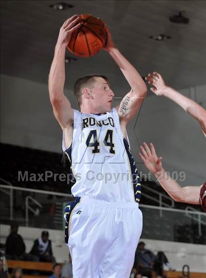 Thumbnail 3 in Vista Murrieta vs. La Canada (So Cal Shootout) photogallery.