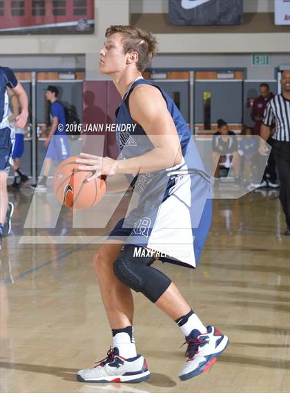 Thumbnail 3 in JSerra Catholic vs. Ironwood Ridge (Rancho Mirage Holiday Invitational) photogallery.