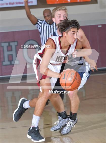 Thumbnail 2 in JSerra Catholic vs. Ironwood Ridge (Rancho Mirage Holiday Invitational) photogallery.