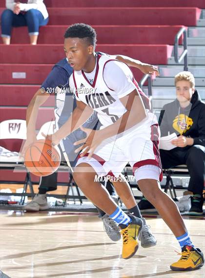 Thumbnail 1 in JSerra Catholic vs. Ironwood Ridge (Rancho Mirage Holiday Invitational) photogallery.