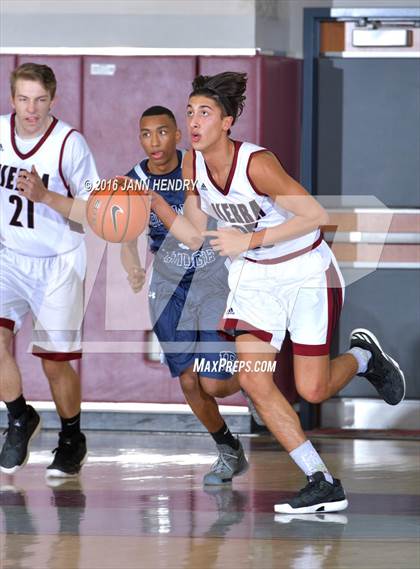 Thumbnail 3 in JSerra Catholic vs. Ironwood Ridge (Rancho Mirage Holiday Invitational) photogallery.