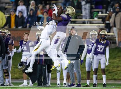 Thumbnail 2 in Liberty North vs. Christian Brothers (MSHSAA Class 6 Championship) photogallery.