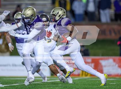 Thumbnail 2 in Liberty North vs. Christian Brothers (MSHSAA Class 6 Championship) photogallery.