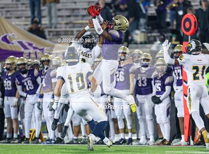 Thumbnail 2 in Liberty North vs. Christian Brothers (MSHSAA Class 6 Championship) photogallery.