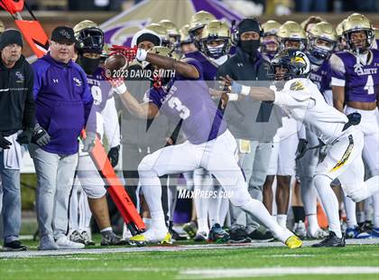 Thumbnail 1 in Liberty North vs. Christian Brothers (MSHSAA Class 6 Championship) photogallery.