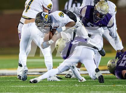 Thumbnail 2 in Liberty North vs. Christian Brothers (MSHSAA Class 6 Championship) photogallery.