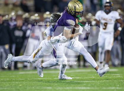 Thumbnail 3 in Liberty North vs. Christian Brothers (MSHSAA Class 6 Championship) photogallery.