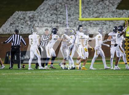 Thumbnail 2 in Liberty North vs. Christian Brothers (MSHSAA Class 6 Championship) photogallery.
