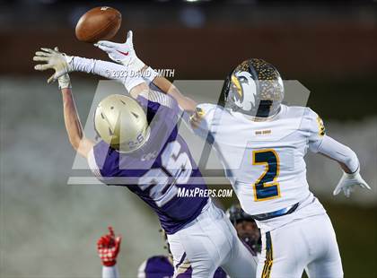 Thumbnail 2 in Liberty North vs. Christian Brothers (MSHSAA Class 6 Championship) photogallery.