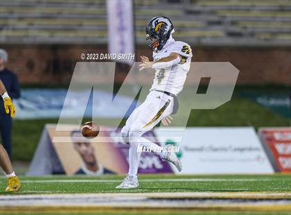 Thumbnail 1 in Liberty North vs. Christian Brothers (MSHSAA Class 6 Championship) photogallery.