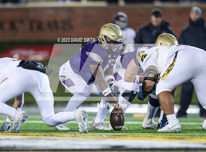 Thumbnail 2 in Liberty North vs. Christian Brothers (MSHSAA Class 6 Championship) photogallery.