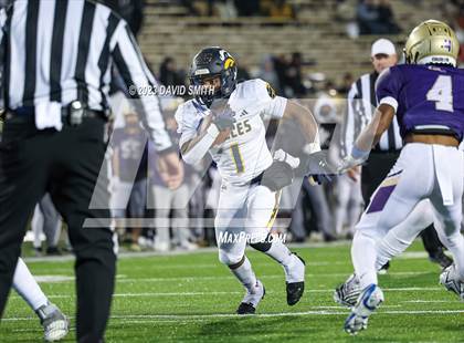 Thumbnail 1 in Liberty North vs. Christian Brothers (MSHSAA Class 6 Championship) photogallery.