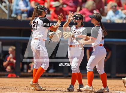 Thumbnail 2 in Harbor Creek vs. Juniata (PIAA 3A Championship) photogallery.