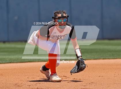 Thumbnail 1 in Harbor Creek vs. Juniata (PIAA 3A Championship) photogallery.