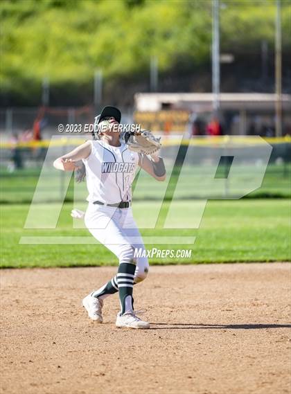 Thumbnail 1 in El Modena @ Brea Olinda photogallery.