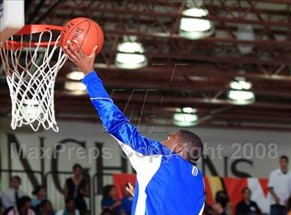 Thumbnail 2 in Dickinson vs. Dobie (McDonald’s Texas Invitational) photogallery.
