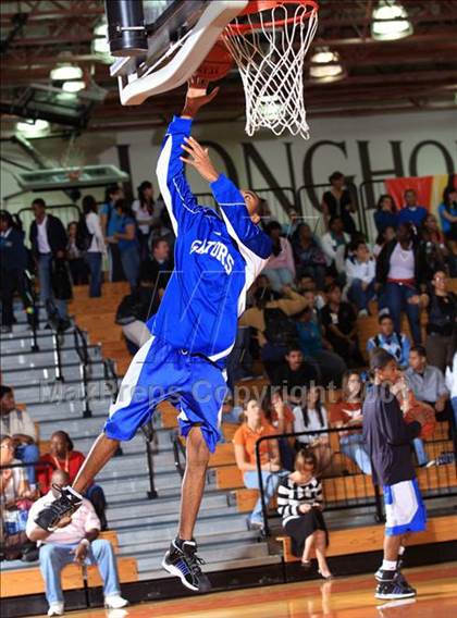 Thumbnail 2 in Dickinson vs. Dobie (McDonald’s Texas Invitational) photogallery.