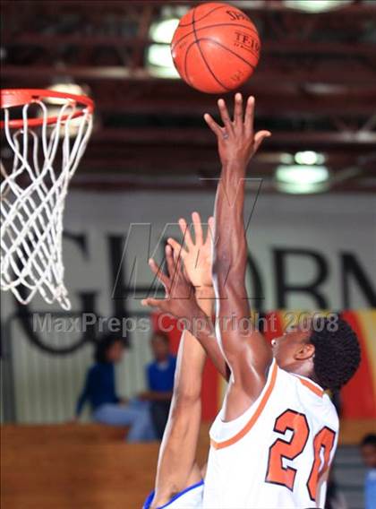 Thumbnail 2 in Dickinson vs. Dobie (McDonald’s Texas Invitational) photogallery.
