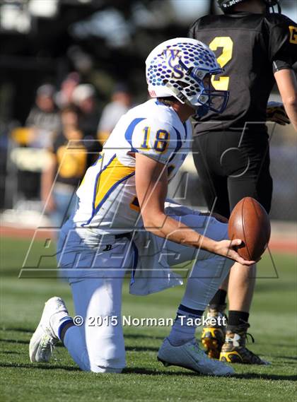 Thumbnail 2 in Collegiate vs. Garden Plain (KSHSAA 3A 2nd Round) photogallery.