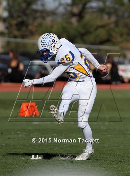 Thumbnail 2 in Collegiate vs. Garden Plain (KSHSAA 3A 2nd Round) photogallery.