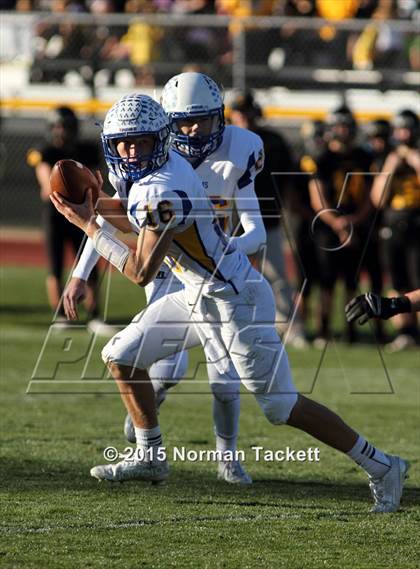 Thumbnail 2 in Collegiate vs. Garden Plain (KSHSAA 3A 2nd Round) photogallery.