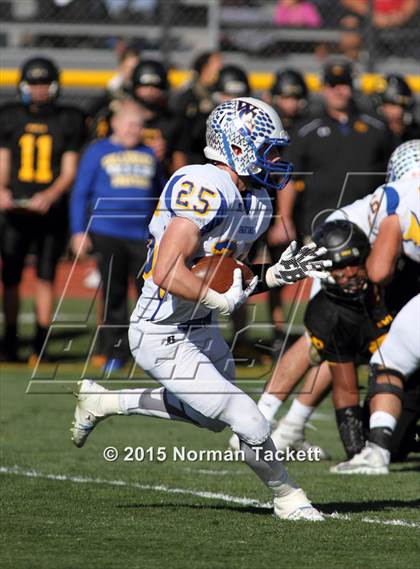 Thumbnail 1 in Collegiate vs. Garden Plain (KSHSAA 3A 2nd Round) photogallery.