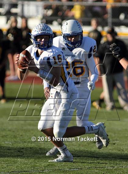 Thumbnail 3 in Collegiate vs. Garden Plain (KSHSAA 3A 2nd Round) photogallery.