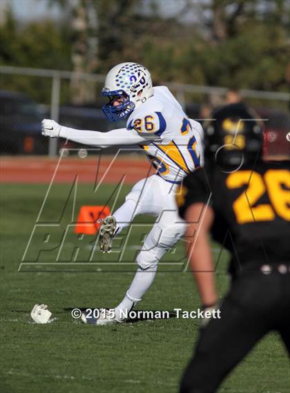 Thumbnail 3 in Collegiate vs. Garden Plain (KSHSAA 3A 2nd Round) photogallery.