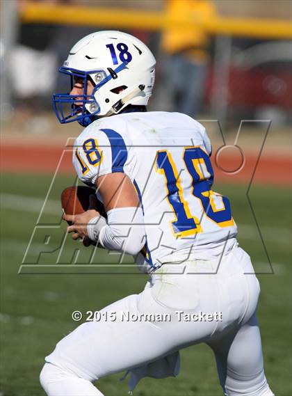 Thumbnail 3 in Collegiate vs. Garden Plain (KSHSAA 3A 2nd Round) photogallery.