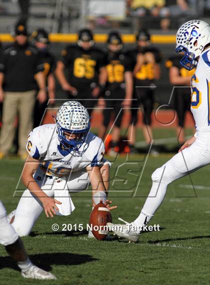 Thumbnail 1 in Collegiate vs. Garden Plain (KSHSAA 3A 2nd Round) photogallery.