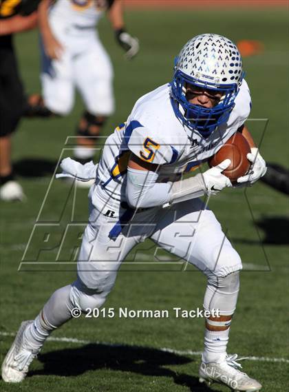 Thumbnail 2 in Collegiate vs. Garden Plain (KSHSAA 3A 2nd Round) photogallery.