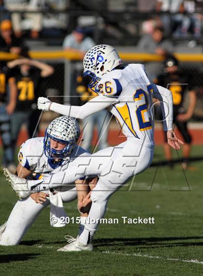 Thumbnail 1 in Collegiate vs. Garden Plain (KSHSAA 3A 2nd Round) photogallery.