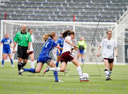 Thumbnail 1 in Cheyenne Mountain vs. Broomfield (CHSAA 4A Final) photogallery.
