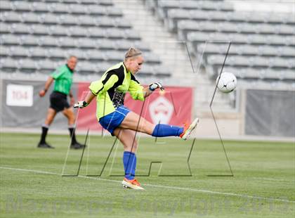 Thumbnail 3 in Cheyenne Mountain vs. Broomfield (CHSAA 4A Final) photogallery.