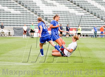Thumbnail 3 in Cheyenne Mountain vs. Broomfield (CHSAA 4A Final) photogallery.