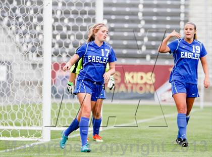 Thumbnail 3 in Cheyenne Mountain vs. Broomfield (CHSAA 4A Final) photogallery.