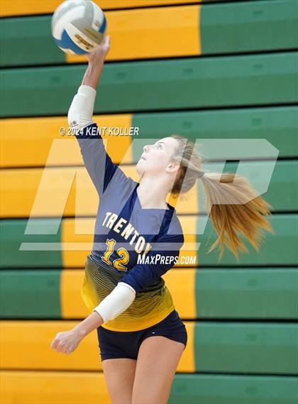 Thumbnail 1 in Trenton @ Notre Dame Prep photogallery.