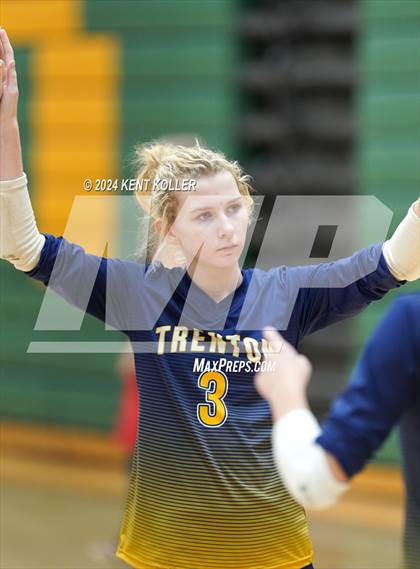 Thumbnail 1 in Trenton @ Notre Dame Prep photogallery.