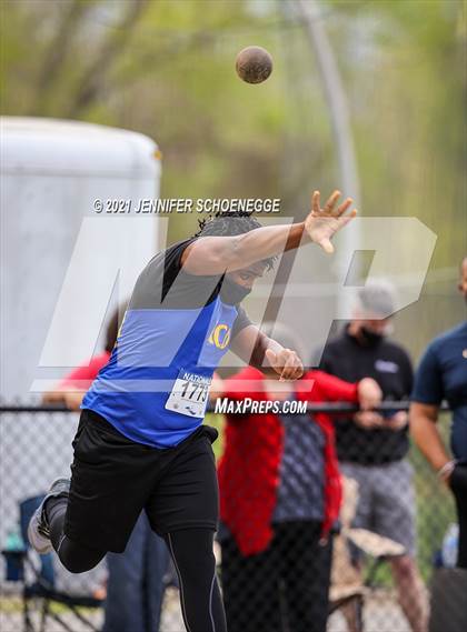Thumbnail 2 in Kentucky Country Day Quad Meet photogallery.