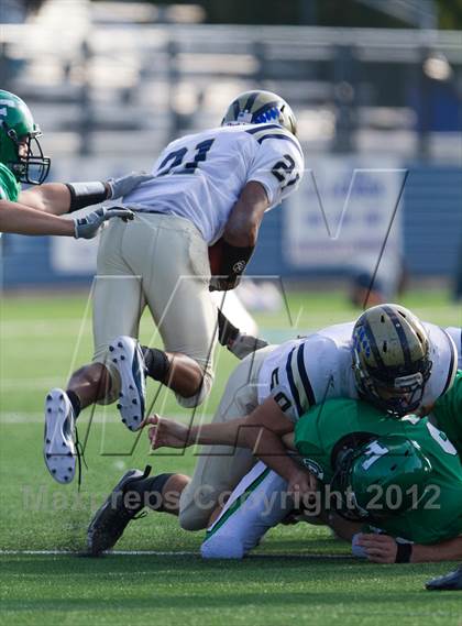 Thumbnail 2 in Farmingdale vs. Baldwin (Nassau County Conference 1 Final) photogallery.