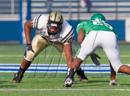 Thumbnail 2 in Farmingdale vs. Baldwin (Nassau County Conference 1 Final) photogallery.