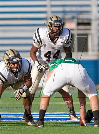 Thumbnail 3 in Farmingdale vs. Baldwin (Nassau County Conference 1 Final) photogallery.