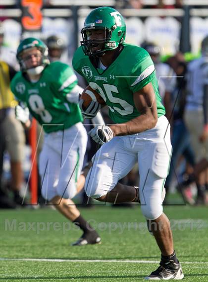 Thumbnail 2 in Farmingdale vs. Baldwin (Nassau County Conference 1 Final) photogallery.