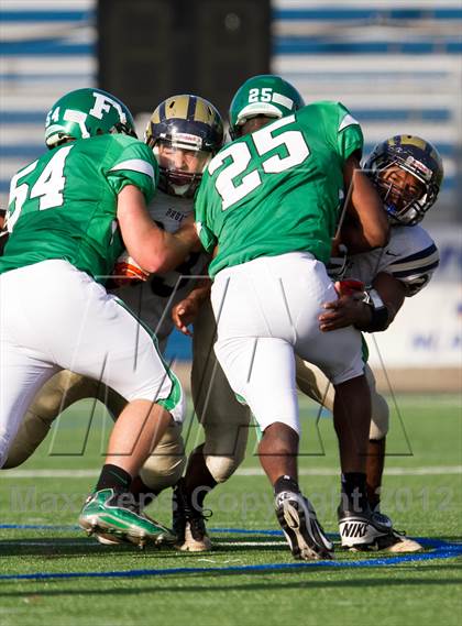 Thumbnail 2 in Farmingdale vs. Baldwin (Nassau County Conference 1 Final) photogallery.