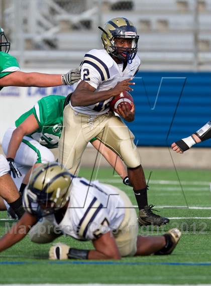 Thumbnail 2 in Farmingdale vs. Baldwin (Nassau County Conference 1 Final) photogallery.