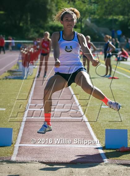 Thumbnail 3 in Southwestern League Finals photogallery.