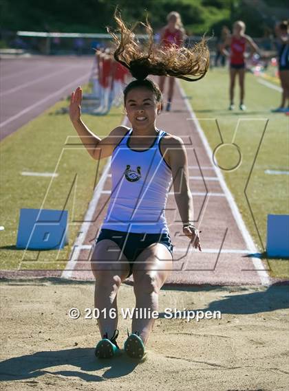 Thumbnail 2 in Southwestern League Finals photogallery.