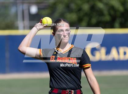 Thumbnail 3 in El Modena @ Notre Dame (SO) photogallery.